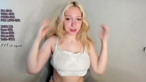 Honey and Misa online show from April 2026 10:40:02 PM