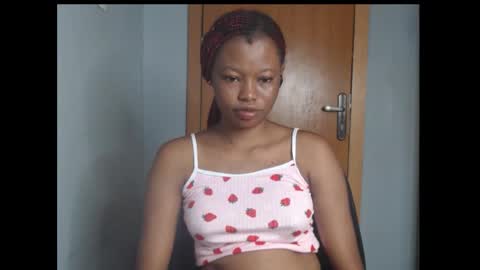 Snapshot of honey_juicydoll chatting on January 2026 03:27:02 PM Sonia online show from January 2026 03:27:02 PM