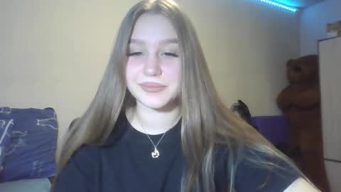 honey_lolaaa online show from October 2025 03:35:02 PM