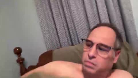 honey_man14 online show from February 2026 01:09:02 PM