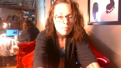 honey_wilde online show from October 2025 05:55:02 PM