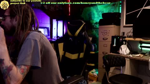 Honey and Bear online show from January 2025 02:53:02 AM