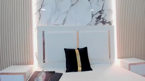 honeyangelh online show from February 2026 11:50:01 AM