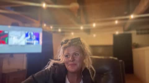 honeybuhnny online show from March 2026 04:28:02 AM