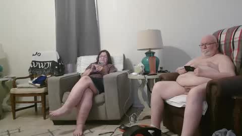 Snapshot of honeybuns344636 chatting on December 2024 09:50:01 PM Honey online show from December 2024 09:50:01 PM