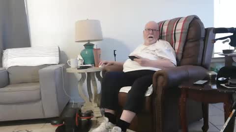 Snapshot of honeybuns344636 chatting on December 2024 07:38:02 PM Honey online show from December 2024 07:38:02 PM