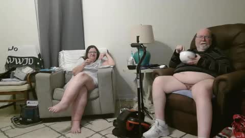 Snapshot of honeybuns344636 chatting on January 2025 11:21:02 PM Honey online show from January 2025 11:21:02 PM