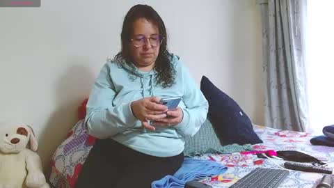 Snapshot of honeyhotpaty chatting on March 2025 09:32:02 PM sofia online show from March 2025 09:32:02 PM