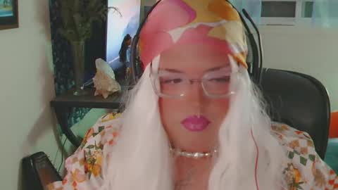 honeylavender777 online show from December 2025 11:26:02 AM