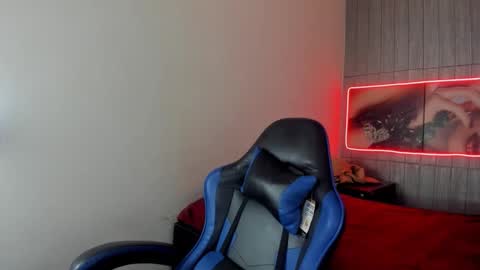 HONEY LUXE online show from February 2026 06:40:02 AM