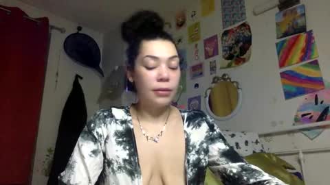 Snapshot of honeyruby chatting on December 2025 04:17:01 AM Ruby Sparks online show from December 2025 04:17:01 AM