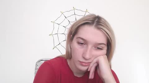 Snapshot of honeyveil chatting on October 2025 11:29:01 AM honeyveil online show from October 2025 11:29:01 AM