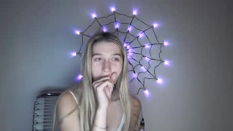 Snapshot of honeyveil chatting on October 2025 01:00:02 AM honeyveil online show from October 2025 01:00:02 AM