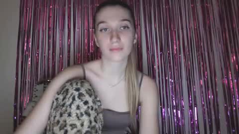 honeyveil online show from February 2026 08:51:01 PM