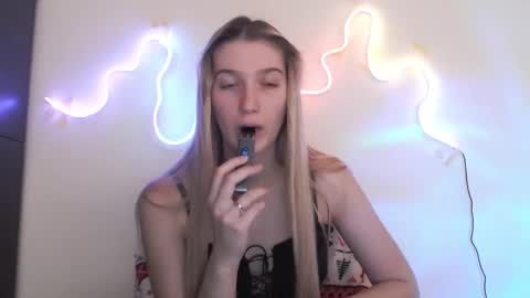 honeyveil online show from March 2026 02:33:02 PM