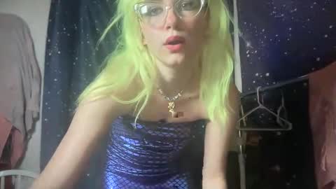 Snapshot of honeyxlimbed chatting on October 2025 06:15:01 AM Emi Rose online show from October 2025 06:15:01 AM