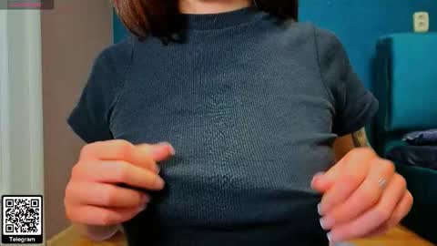 the perfectgirl online show from March 2026 06:49:01 PM