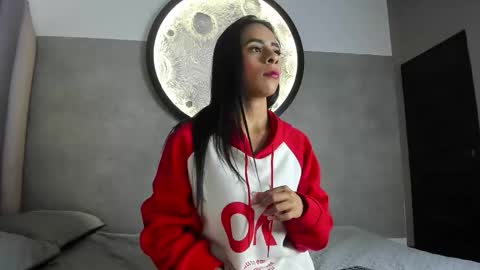 honnyy_23 online show from November 2025 08:08:01 PM