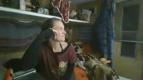 hoodoou online show from February 2026 02:49:02 AM