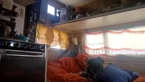 hoodoou online show from May 2026 04:58:02 PM