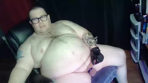 Snapshot of hoosierdaddyxl chatting on December 2024 06:14:01 AM Sir online show from December 2024 06:14:01 AM