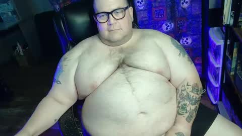 Snapshot of hoosierdaddyxl chatting on October 2025 05:19:02 PM Sir online show from October 2025 05:19:02 PM