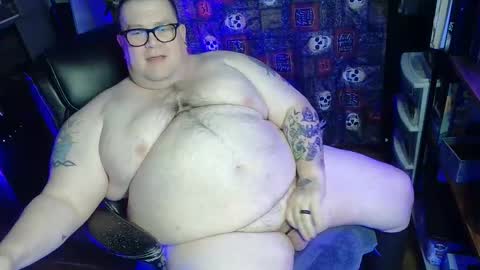 Snapshot of hoosierdaddyxl chatting on November 2025 04:23:02 AM Sir online show from November 2025 04:23:02 AM