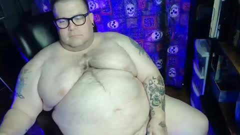 Snapshot of hoosierdaddyxl chatting on November 2025 04:45:02 AM Sir online show from November 2025 04:45:02 AM