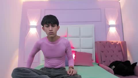 hoot_booys_ online show from October 2025 08:33:02 PM