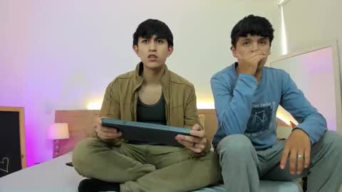 hoot_booys_ online show from February 2026 09:02:02 PM