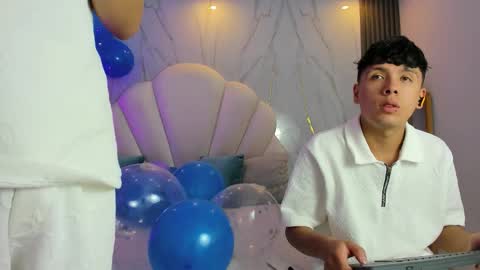 hoot_booys_ online show from February 2026 09:00:02 PM