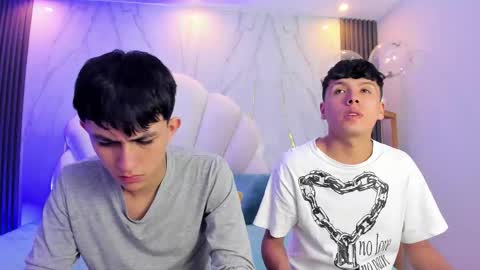 hoot_booys_ online show from February 2026 07:25:02 PM