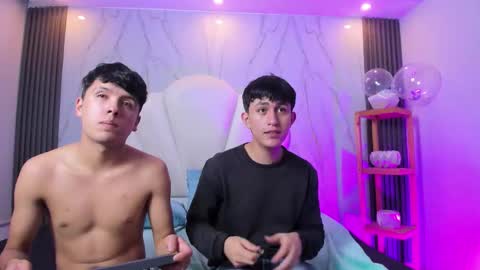 hoot_booys_ online show from March 2026 09:33:01 PM