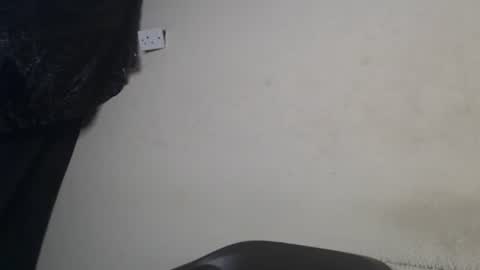 Snapshot of horny4bum chatting on February 2025 07:50:01 AM horny4bum online show from February 2025 07:50:01 AM