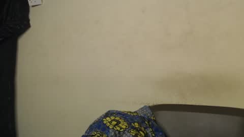 Snapshot of horny4bum chatting on February 2025 07:35:01 AM horny4bum online show from February 2025 07:35:01 AM