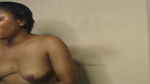 Snapshot of horny4bum chatting on February 2025 08:42:01 AM horny4bum online show from February 2025 08:42:01 AM