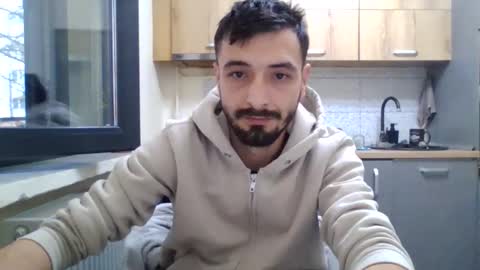 Snapshot of horny_couple9600 chatting on November 2025 05:52:01 AM horny_couple9600 online show from November 2025 05:52:01 AM