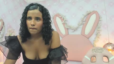 Snapshot of horny_curlss chatting on May 2026 04:21:02 AM Horny Curls online show from May 2026 04:21:02 AM