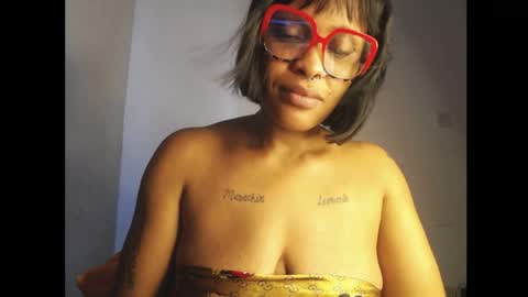 horny_ebonygirl_ online show from May 2026 02:21:02 PM