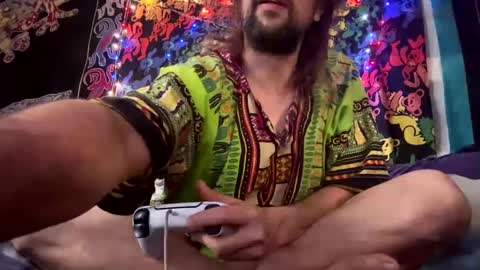 Snapshot of horny_hippie420 chatting on December 2024 06:28:01 PM Horny Rockstar420 online show from December 2024 06:28:01 PM