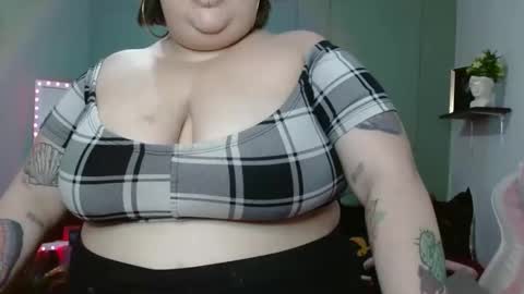 Snapshot of horny_neighbors_ chatting on December 2024 05:53:02 AM onlyTiffany I broke up with frank 10 days ago online show from December 2024 05:53:02 AM