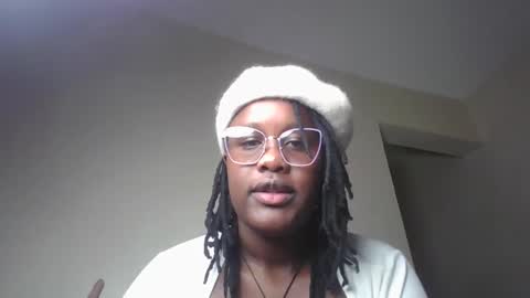 Lucy online show from November 2025 07:35:01 PM