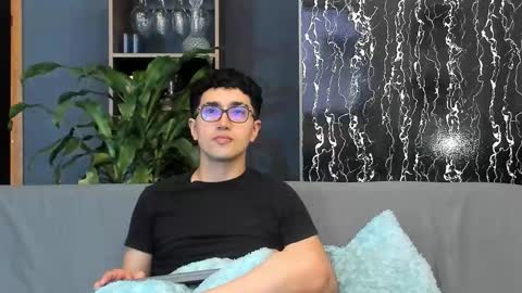 Snapshot of horny_twinks_guys chatting on September 2025 08:41:02 PM Alex and Camilo online show from September 2025 08:41:02 PM