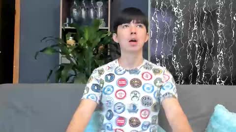 Snapshot of horny_twinks_guys chatting on October 2025 08:29:02 PM Alex and Camilo online show from October 2025 08:29:02 PM