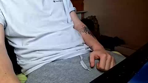 Snapshot of hornyandopenminded chatting on November 2025 01:17:02 PM hornyandopenminded online show from November 2025 01:17:02 PM