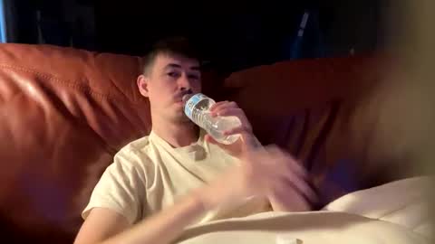 Snapshot of hornyboi2710 chatting on September 2025 12:33:01 AM Justin 7 inches online show from September 2025 12:33:01 AM