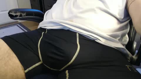 hornydawg50 online show from December 2024 06:33:01 PM