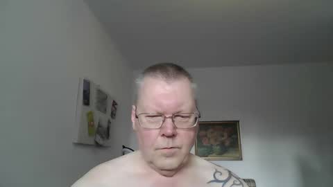Snapshot of hornydick874303 chatting on January 2026 09:47:01 AM Meikelmeier online show from January 2026 09:47:01 AM