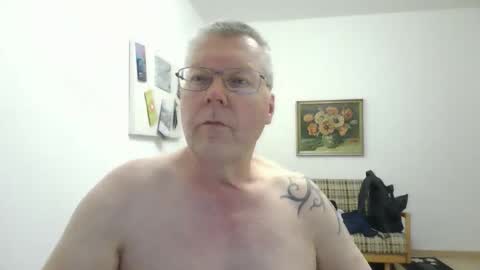 Snapshot of hornydick874303 chatting on May 2026 07:45:02 PM Meikelmeier online show from May 2026 07:45:02 PM
