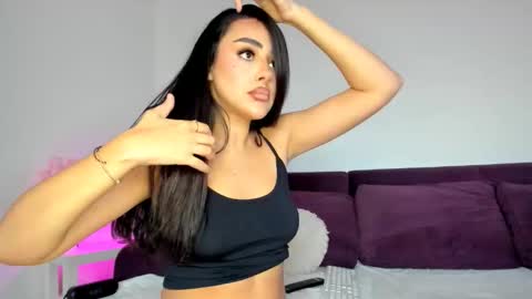 Snapshot of hornyemma_ chatting on November 2025 07:41:02 AM Emma online show from November 2025 07:41:02 AM